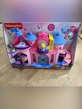 Fisher Price Little People disney princess castle NEW magical lights dancing